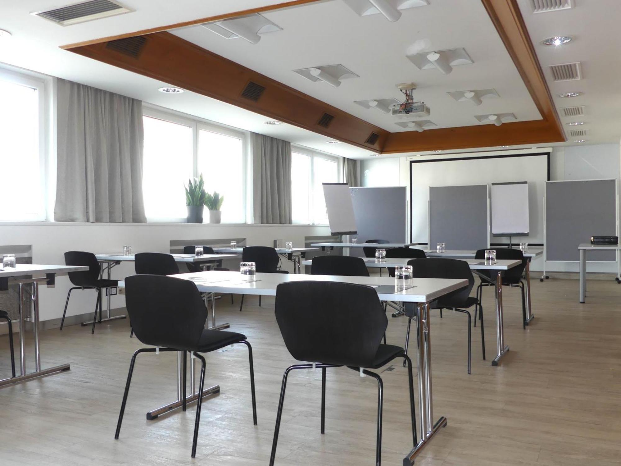 Das Reinisch Hotel - Near Vienna Airport Schwechat Buitenkant foto