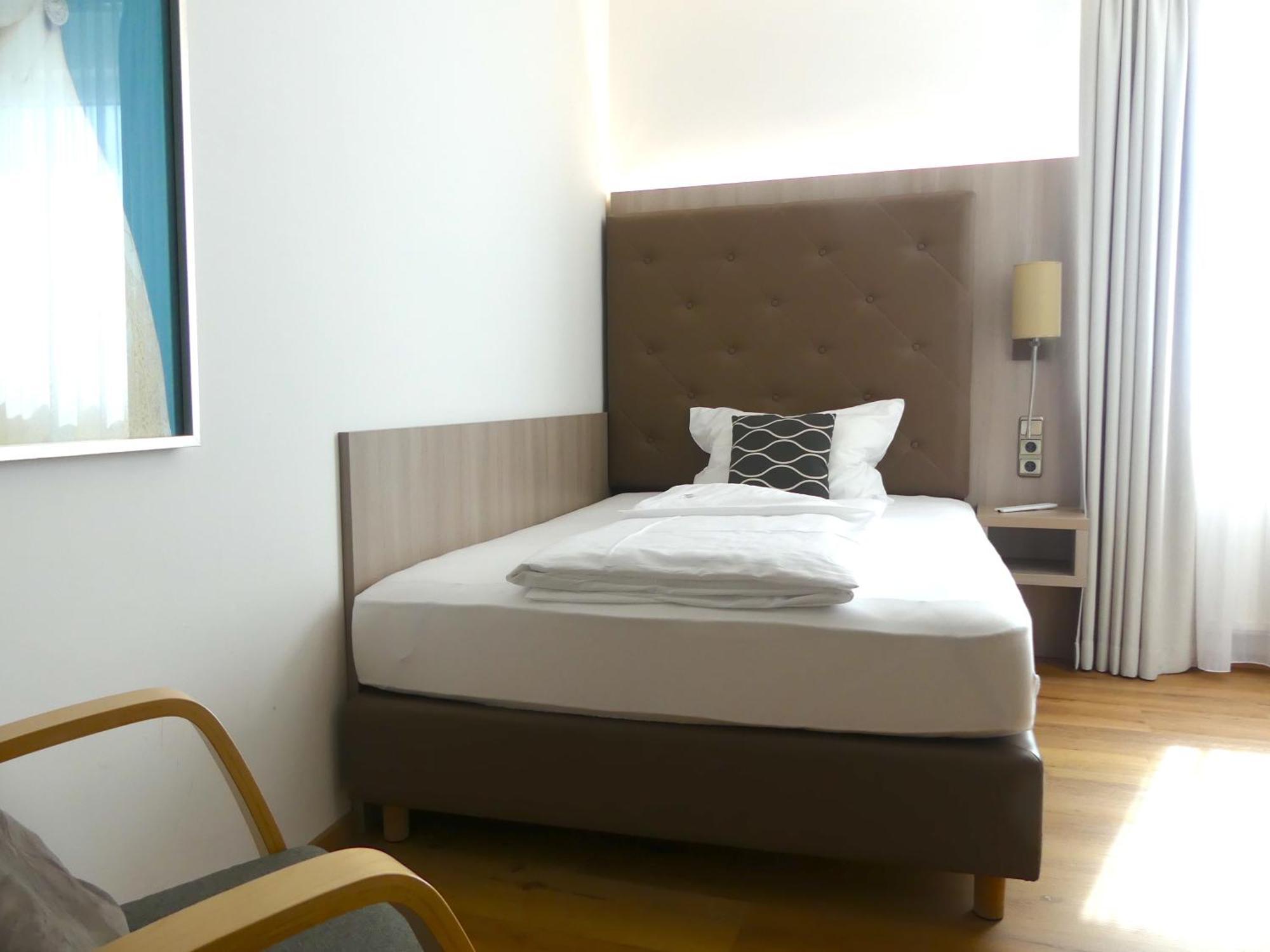Das Reinisch Hotel - Near Vienna Airport Schwechat Buitenkant foto