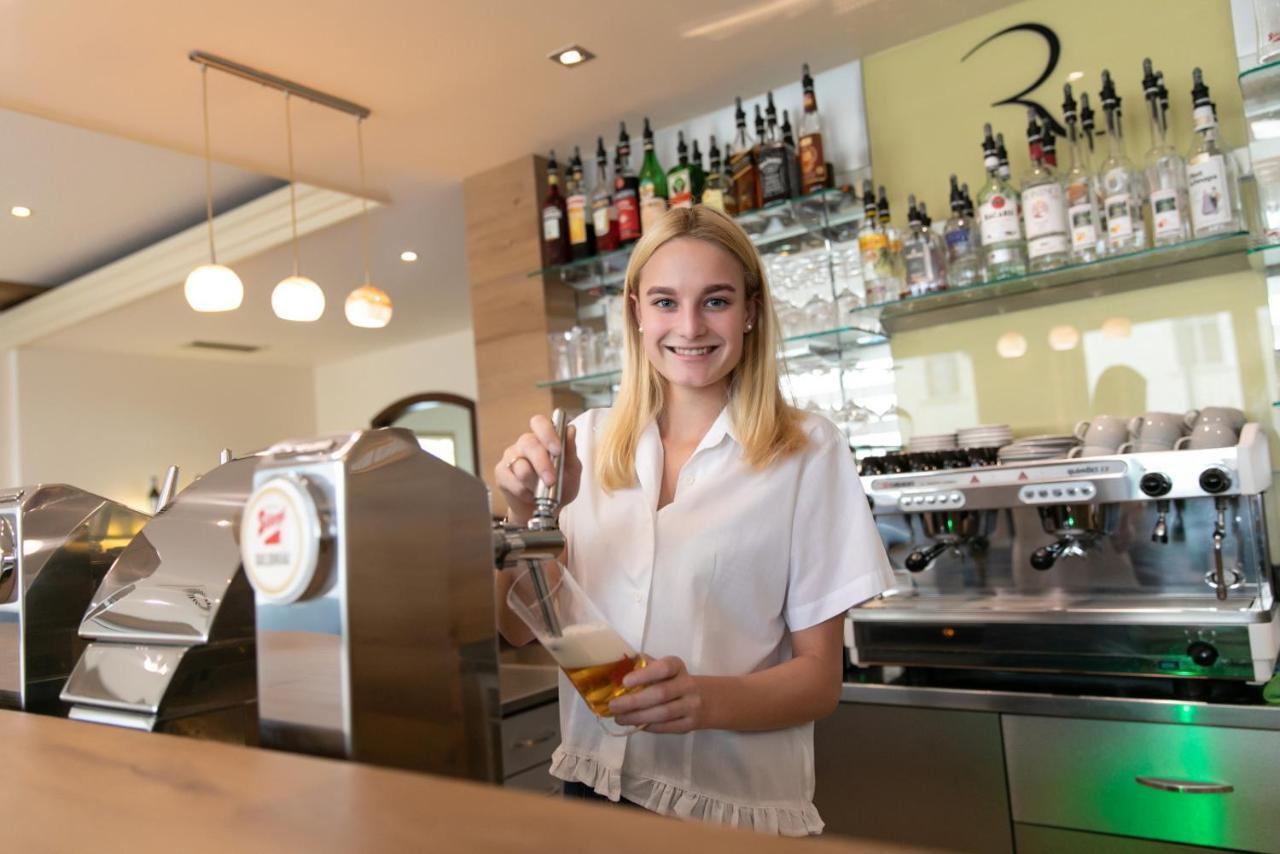 Das Reinisch Hotel - Near Vienna Airport Schwechat Buitenkant foto